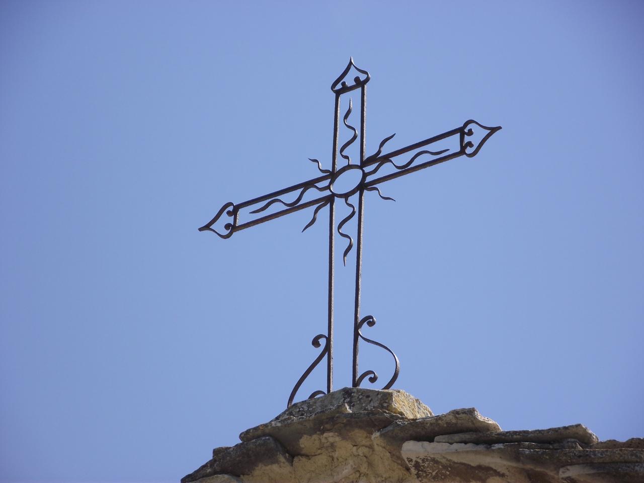 Croix sur l'église